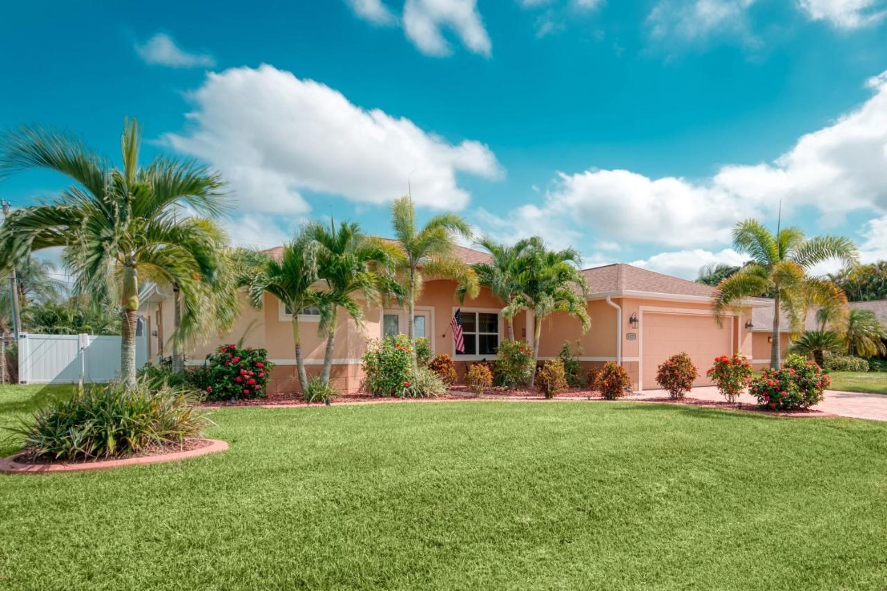 Villa Holiday Sunrise Cape Coral Eksteriør billede
