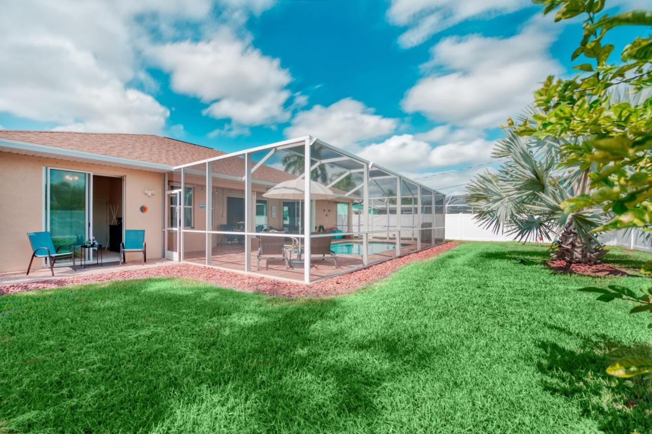 Villa Holiday Sunrise Cape Coral Eksteriør billede